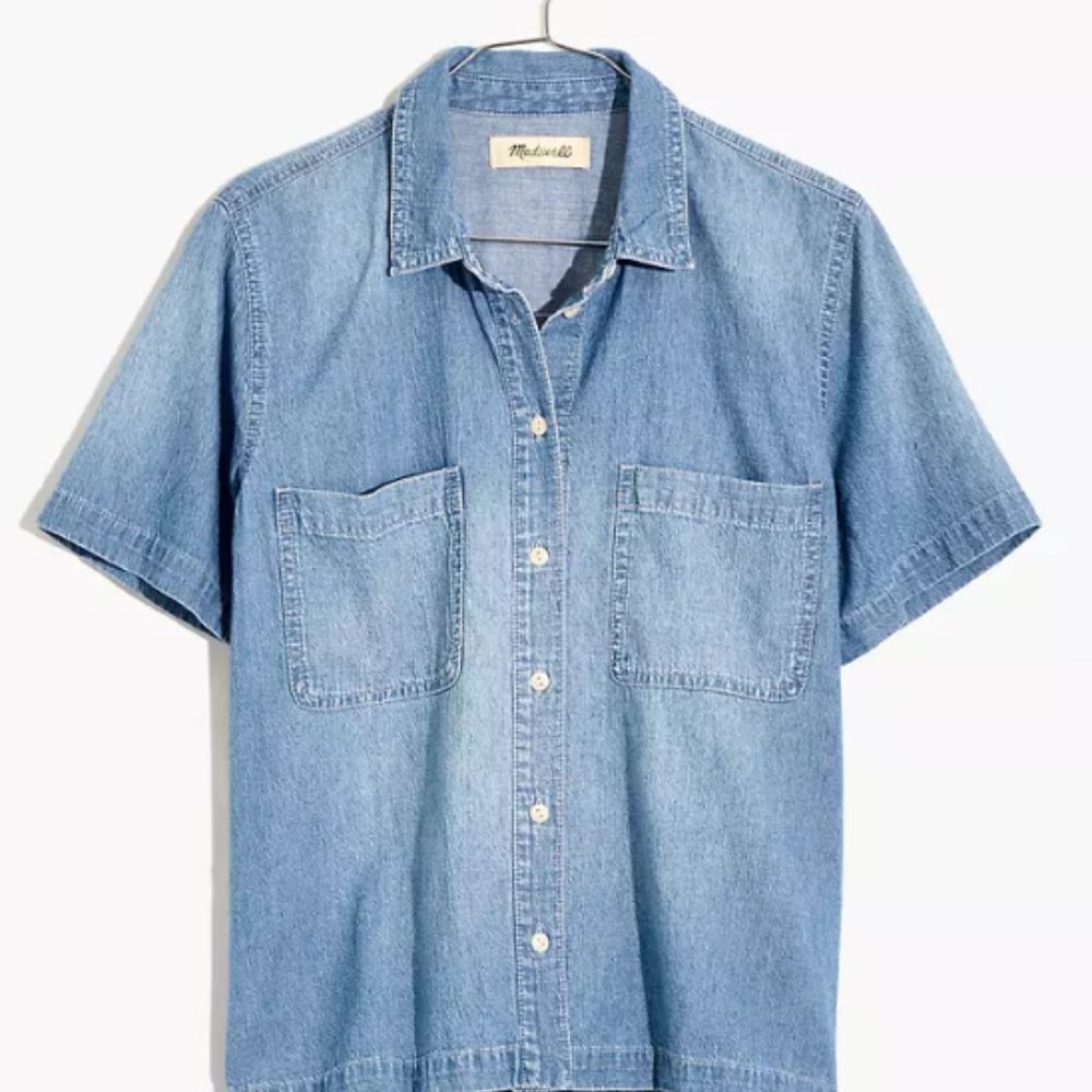 Madewell Denim Short Sleeve Button Up Shirt in Brickton Wash